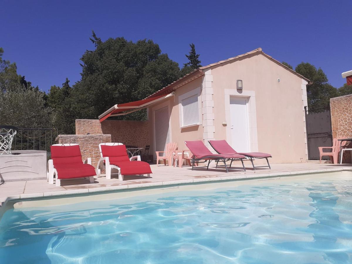 La Clastre Location D'Un Studio Avec Piscine Et Clim Pres D'Uzes Bourdic Exterior foto